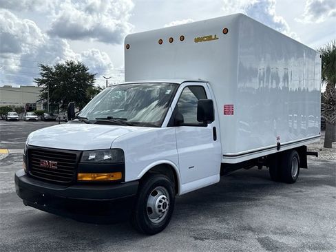 Used 2019 GMC Savana 3500 Extended image 9