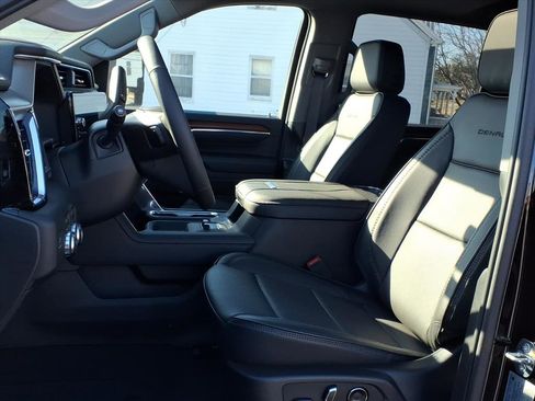 Used 2024 GMC Sierra 2500 Denali w/ Denali Reserve Package image 28