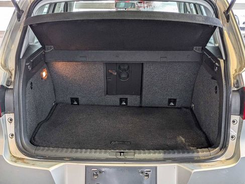Used 2014 Volkswagen Tiguan S image 29