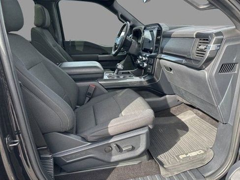 Used 2022 Ford F150 XLT w/ Equipment Group 302A High image 11