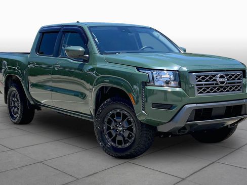Used 2022 Nissan Frontier SV w/ Technology Package AWD/4WD image 3