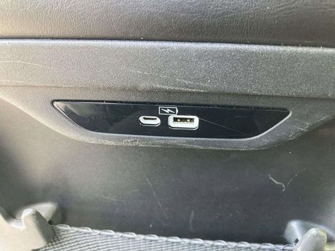 Used 2023 Chrysler Pacifica Touring-L FWD image 20