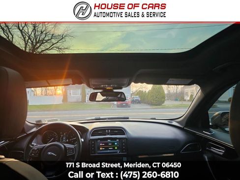 Used 2018 Jaguar F-PACE Premium AWD/4WD image 22
