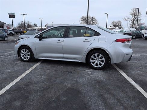 Certified 2025 Toyota Corolla LE image 4