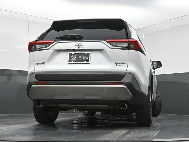 Used 2025 Toyota RAV4 Limited AWD/4WD image 30