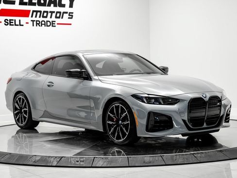 Used 2025 BMW M440i Coupe w/ Premium Package RWD image 3
