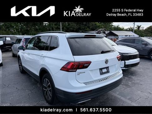 Used 2019 Volkswagen Tiguan SE w/ Panoramic Sunroof Package FWD image 3
