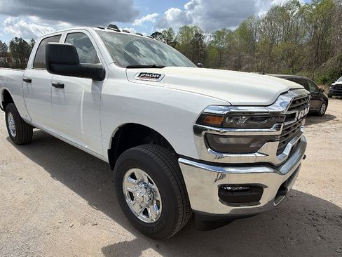 New 2026 RAM 2500 Tradesman AWD/4WD image 5