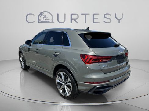 Used 2019 Audi Q3 2.0T Premium Plus w/ Premium Plus Package AWD/4WD image 3