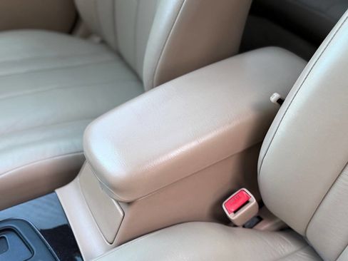 Used 1996 Toyota Avalon XLS image 21