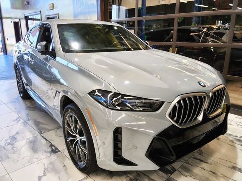 Used 2026 BMW X6 xDrive40i AWD/4WD image 2