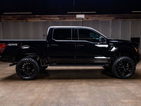 Used 2026 Ford F150 XLT w/ XLT Black Appearance Package AWD/4WD image 11