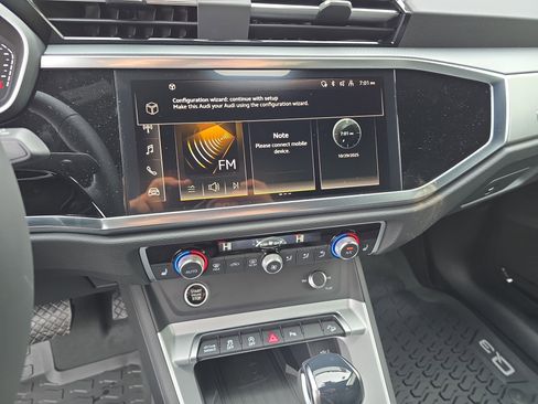 New 2025 Audi Q3 2.0T Premium image 20