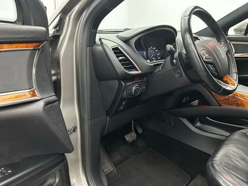 Used 2016 Lincoln MKX Select w/ Select Plus Package image 30