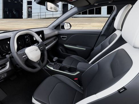 New 2026 Kia K4 GT-Line image 17