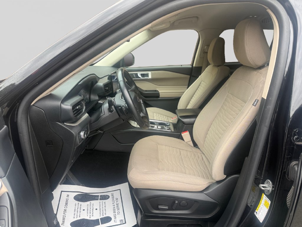 Used 2020 Ford Explorer XLT w/ Comfort Package AWD/4WD image 10