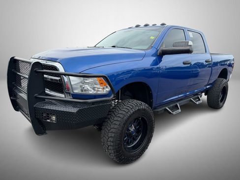 Used 2017 RAM 2500 Tradesman w/ Chrome Appearance Group AWD/4WD image 2
