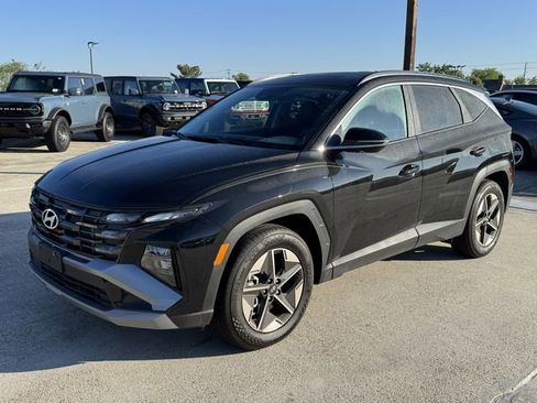 Used 2025 Hyundai Tucson SEL FWD image 5