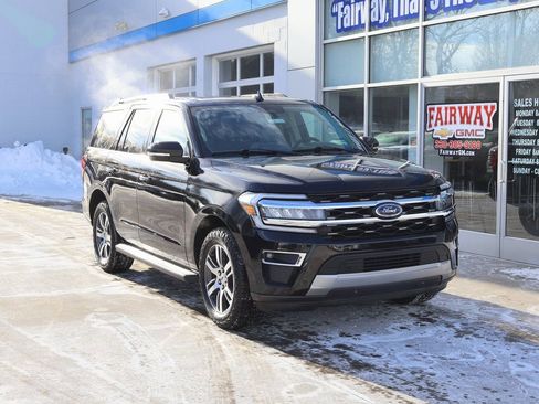 Used 2024 Ford Expedition Limited image 2