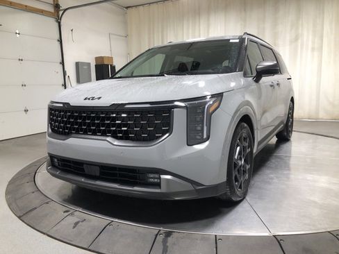 New 2026 Kia Carnival SX Prestige image 3