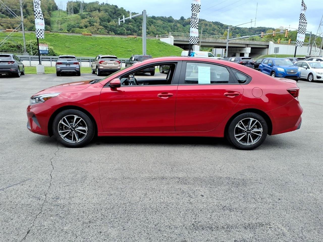 Used 2024 Kia Forte LXS FWD image 4