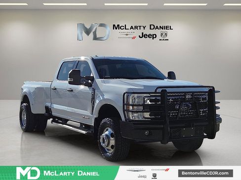 Used 2024 Ford F350 XLT image 1