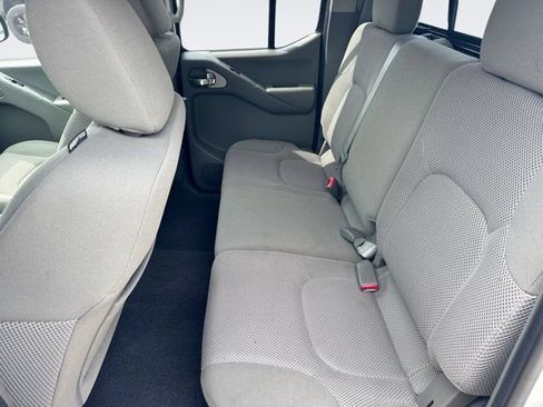 Used 2019 Nissan Frontier SV RWD image 15
