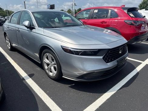 Certified 2025 Honda Accord LX image 10