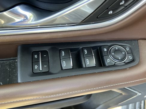 Used 2021 Chevrolet Tahoe High Country AWD/4WD image 15