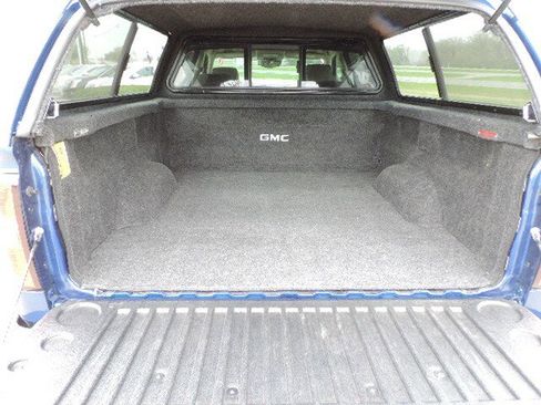 Used 2014 GMC Sierra 1500 SLT w/ SLT Crew Cab Value Package image 8