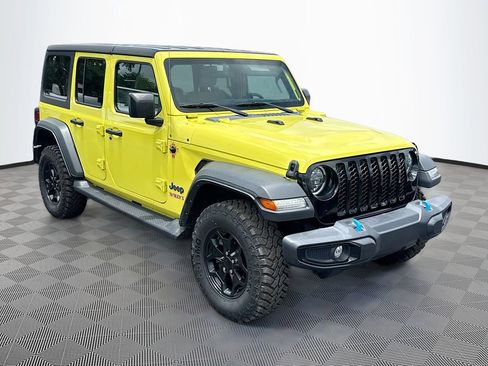 Used 2023 Jeep Wrangler Unlimited AWD/4WD image 4