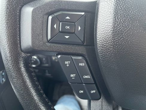 Used 2015 Ford F150 XLT image 18