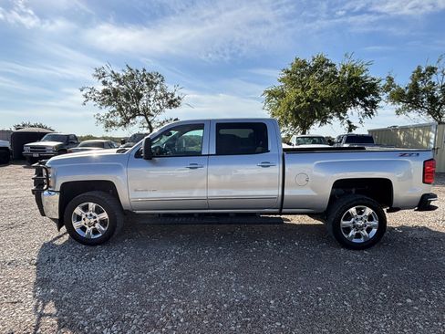 Used 2015 Chevrolet Silverado 2500 LTZ w/ LTZ Plus Package image 2