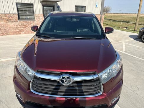 Used 2014 Toyota Highlander Limited image 4
