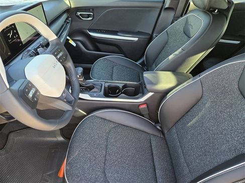 New 2025 Kia K4 GT-Line w/ GT-Line Sunroof Package image 10