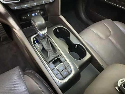 Used 2020 Hyundai Santa Fe Limited AWD/4WD image 21