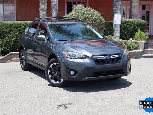 Used 2023 Subaru Crosstrek 2.0i Premium image 2