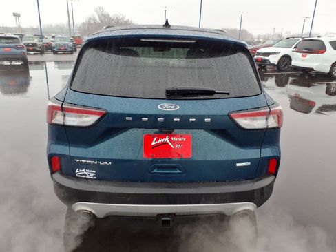 Used 2020 Ford Escape Titanium image 4