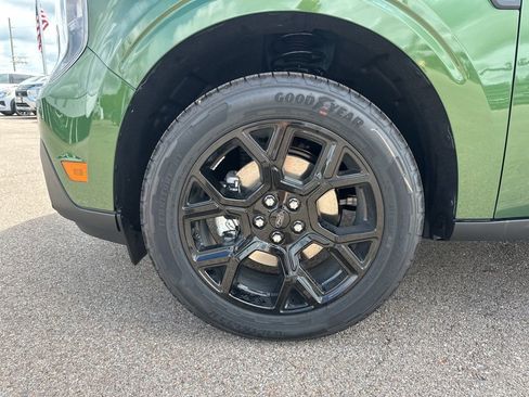 New 2025 Ford Maverick XLT w/ XLT Luxury Package image 17