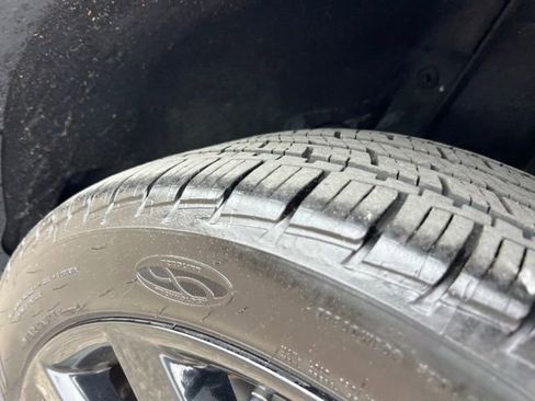 Certified 2019 Ford Escape SE AWD/4WD image 25