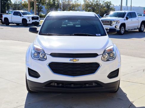 Used 2017 Chevrolet Equinox LS image 3