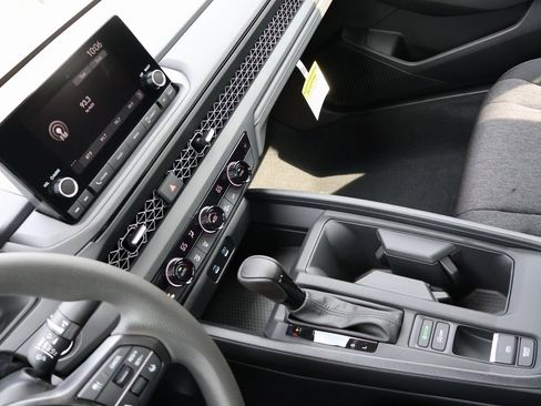 New 2025 Honda Accord SE image 14