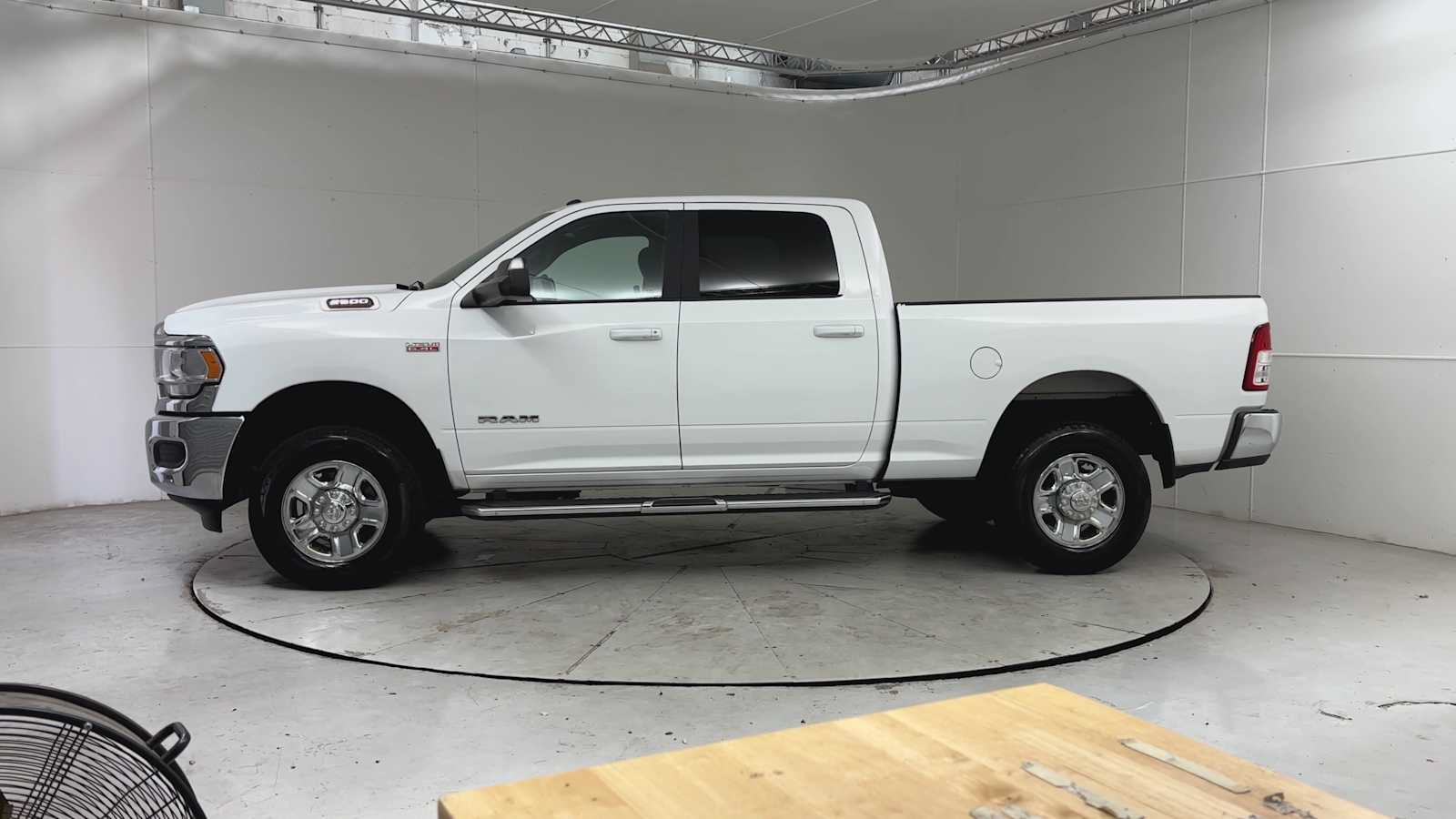 Used 2022 RAM 2500 Big Horn AWD/4WD image 2
