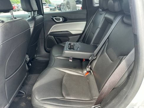Used 2025 Jeep Compass Limited AWD/4WD image 9