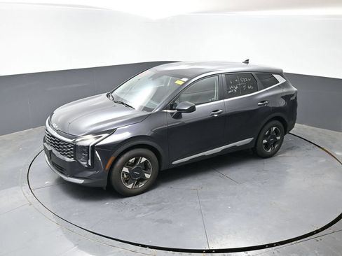 Used 2026 Kia Sportage LX FWD image 19
