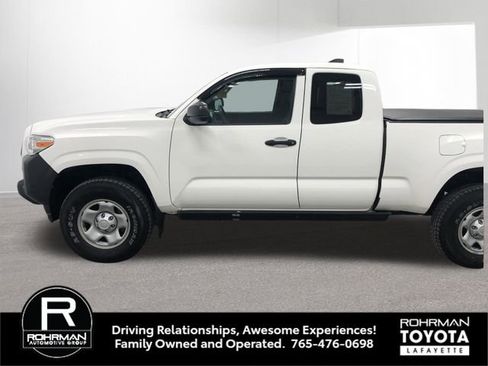 Used 2021 Toyota Tacoma SR RWD image 3