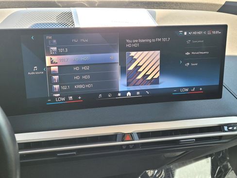 Certified 2024 BMW iX xDrive50 w/ Sport Package AWD/4WD image 27
