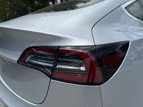 Used 2018 Tesla Model 3 Mid Range RWD image 11