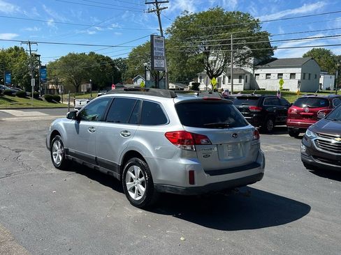 Used 2013 Subaru Outback 2.5i Limited AWD/4WD image 3