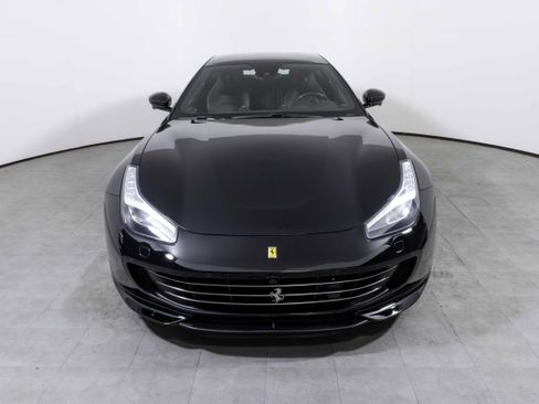 Used 2019 Ferrari GTC4Lusso image 2